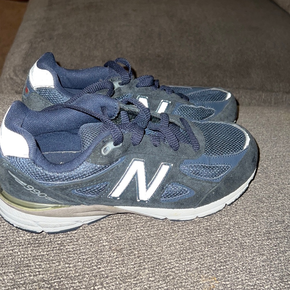New balance sneakers size 3 for boys